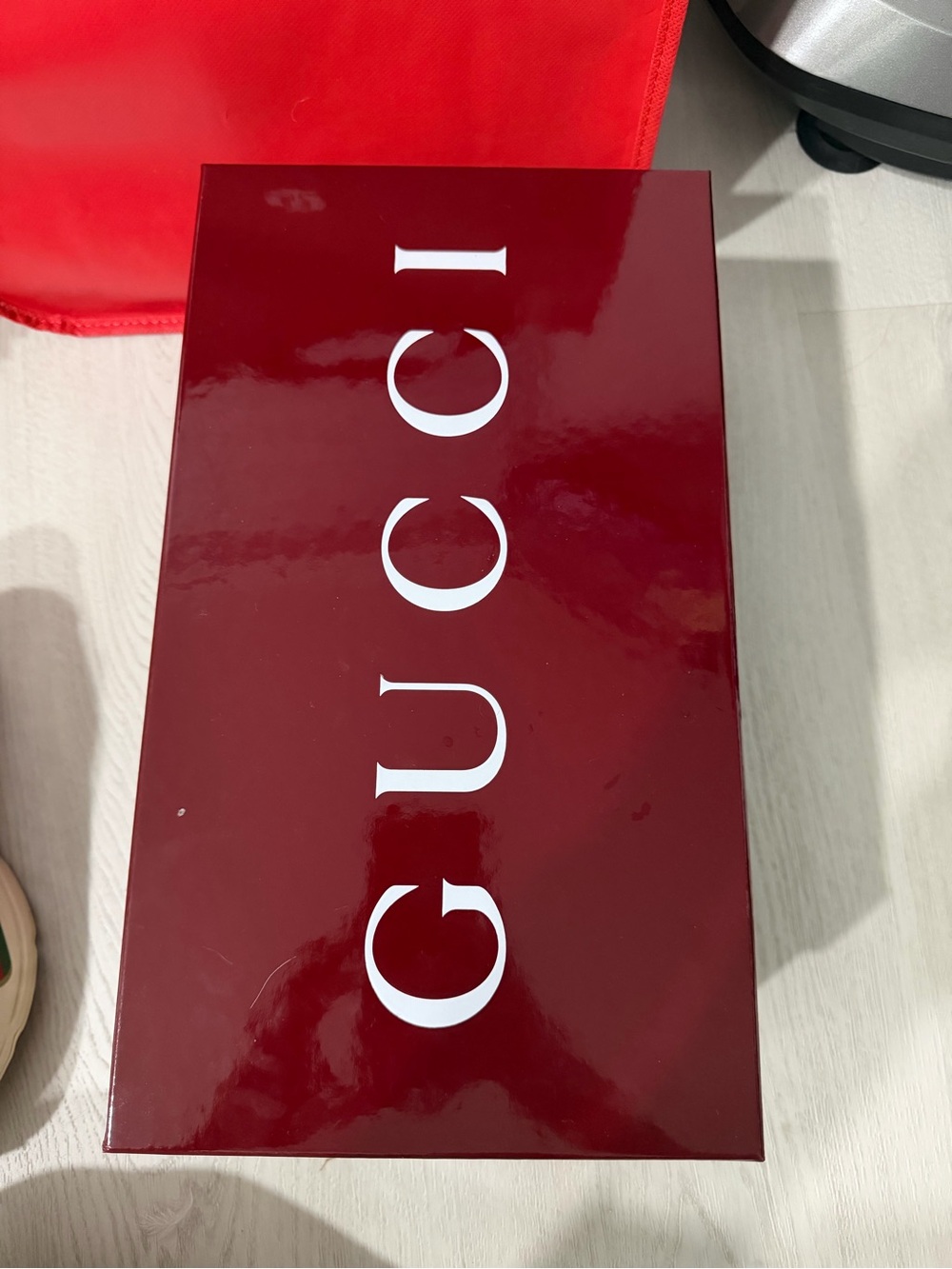 Gucci Cream Leather Chunky Sneakers with Red & Green Stripe - Picture 6 of 9